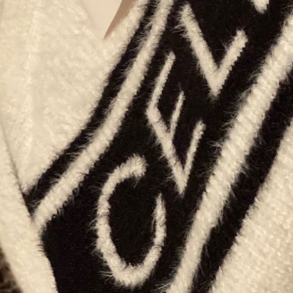 Pre loved Celine, but good as new. Very clean and only used a couple of times - Picture 2 of 3